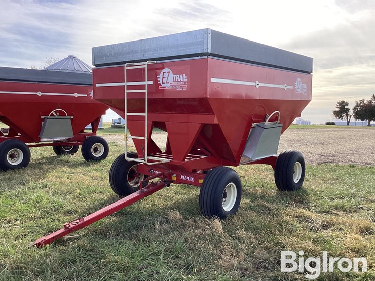 ez-trail-1348-b-400-bu-gravity-wagon-image-1