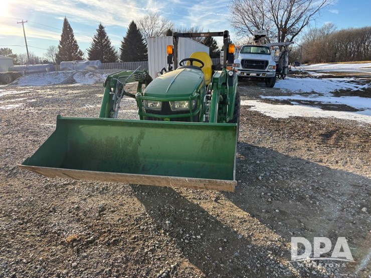 john-deere-2032r-image-16
