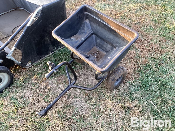 agrifab-42"-sweeper/spreader-image-9
