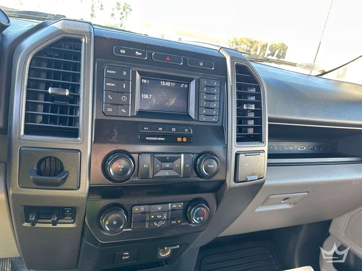 2022-ford-f450-image-15