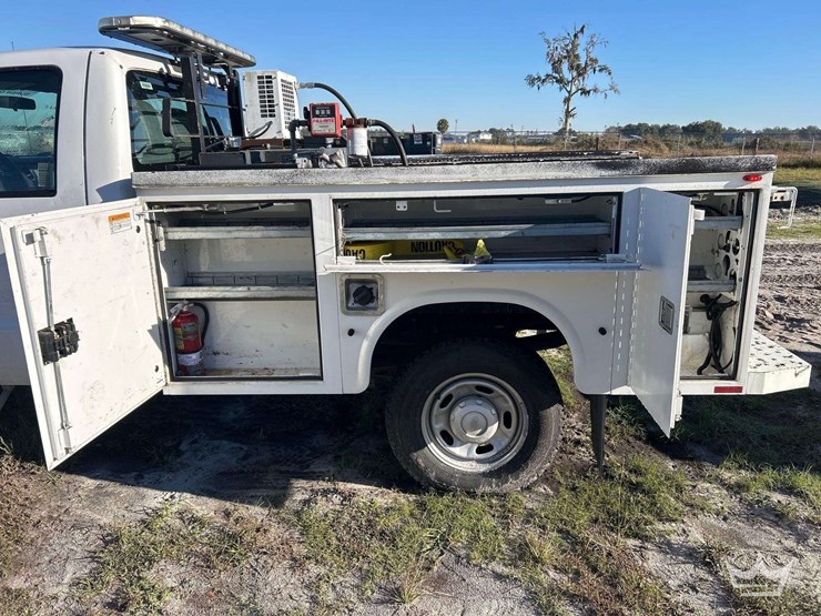 2015-ford-f350-image-19