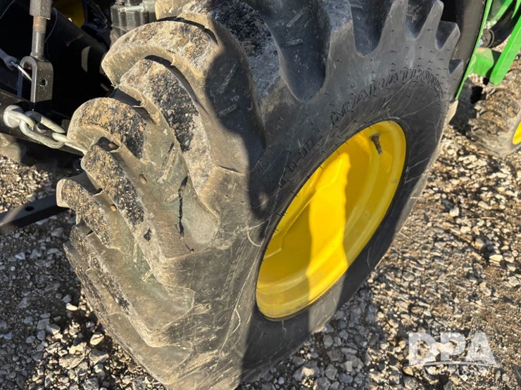 john-deere-2032r-image-33