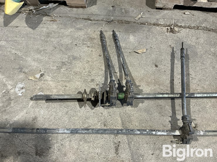 john-deere-16-image-11