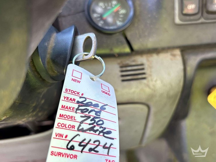 2006-ford-f750-image-36