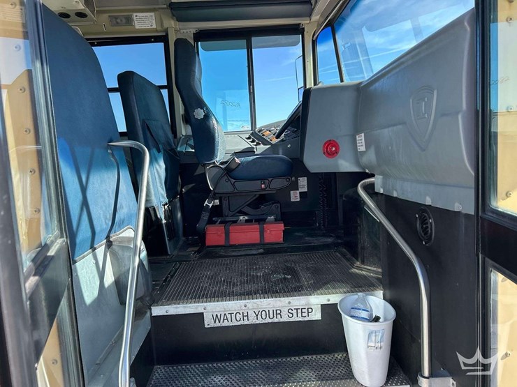 2009-ic-corporation-pb105-school-bus-image-9