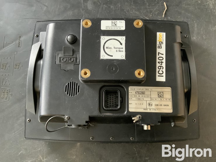 2017-case-cnh-pro-700-display-image-4