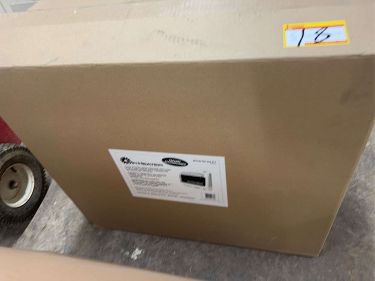 unused-mr-heater-30000-btu/hr-liquid-propane-vent-free-heater-image-2