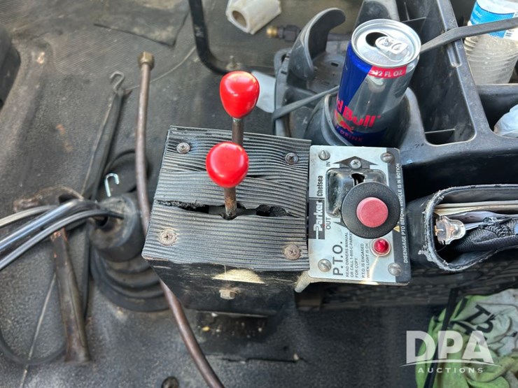 international-7400-image-70