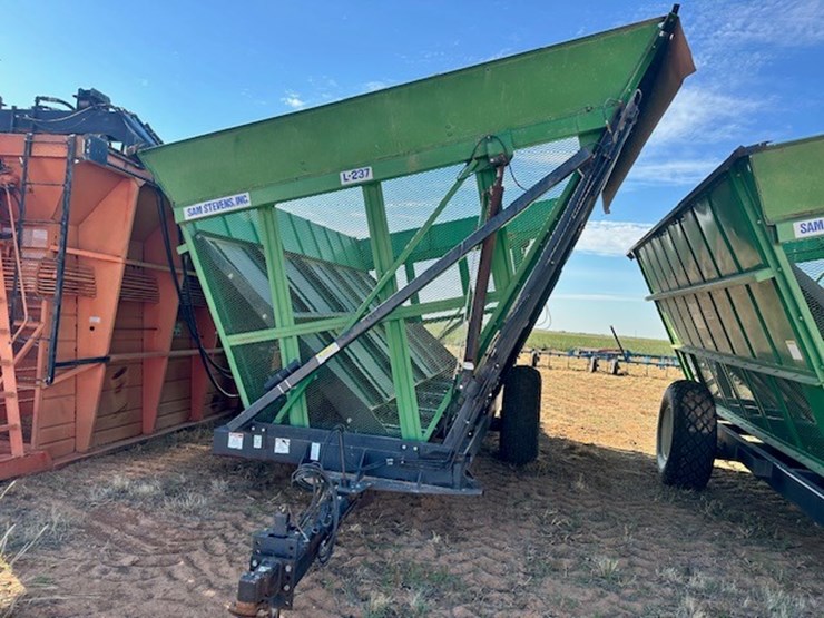 sam-stevens-l237-image-1