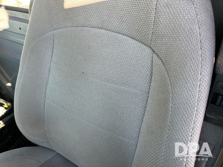 international-7400-image-58