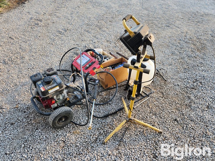 clean-machine-power-washer-&-assorted-tools-image-5