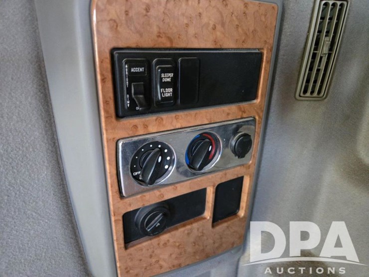 2011-international-prostar-image-27