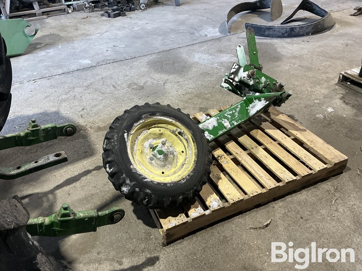 john-deere-1690-image-3