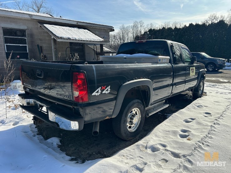 2005-chevrolet-2500hd-image-5