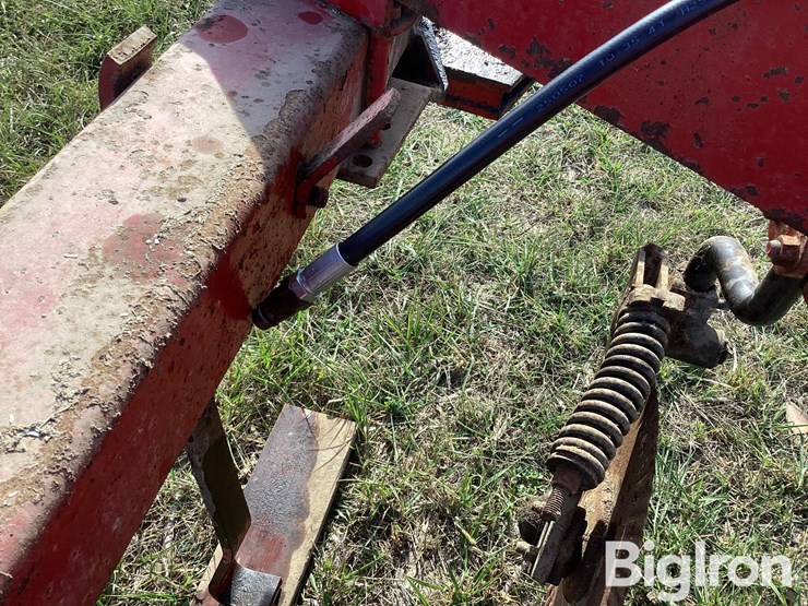 international-720-image-15