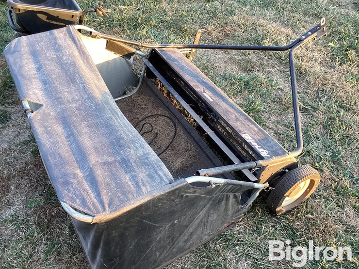 agrifab-42"-sweeper/spreader-image-11