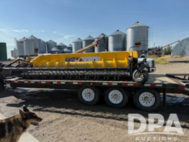 2023-new-holland-790cp-image-1