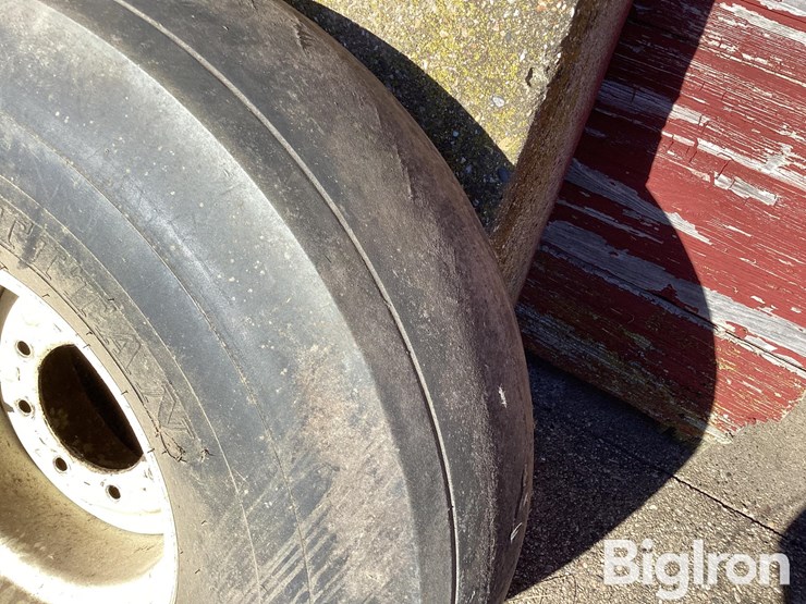 ez-trail-1348-b-400-bu-gravity-wagon-image-19