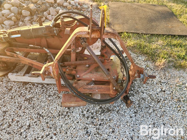 international-1300-image-10