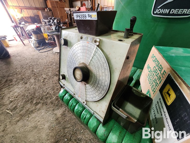 john-deere-200-image-8