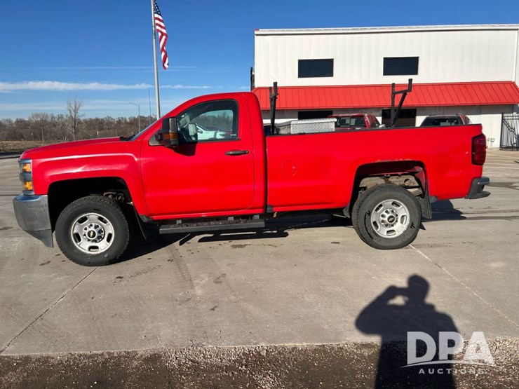 chevrolet-silverado-2500-image-3