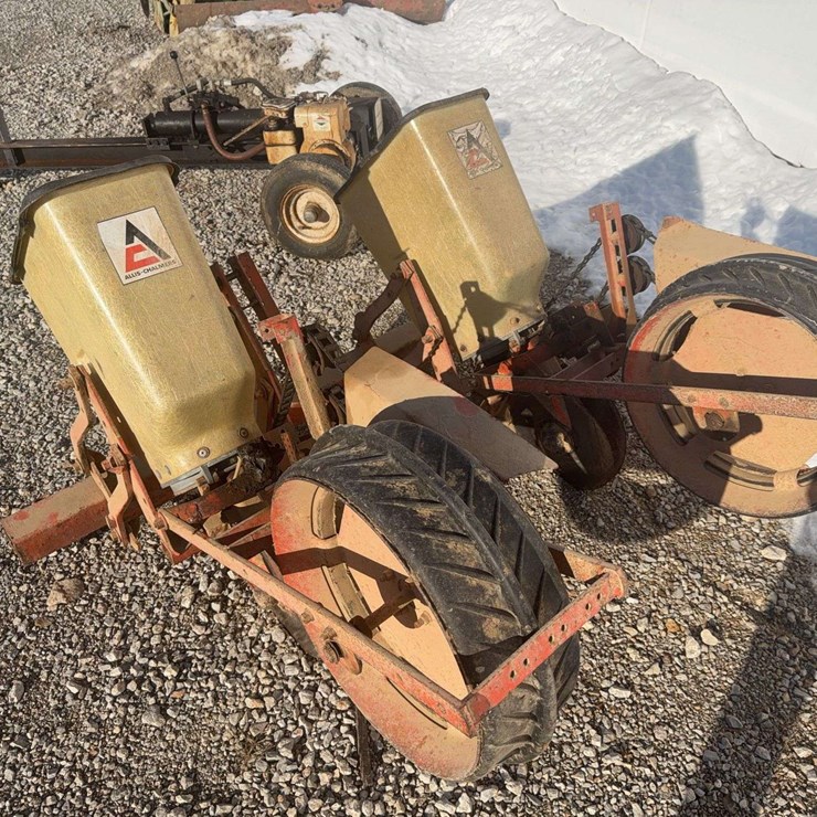 AC 2-Row 3-Pt Planter