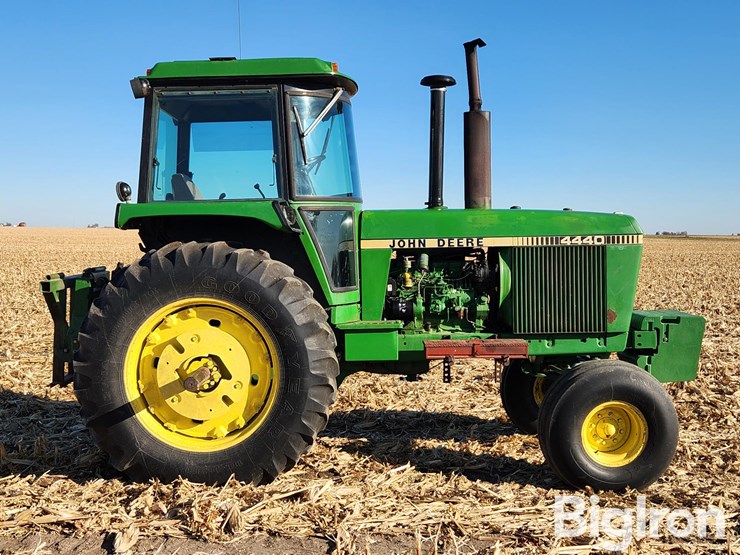 john-deere-4440-image-4