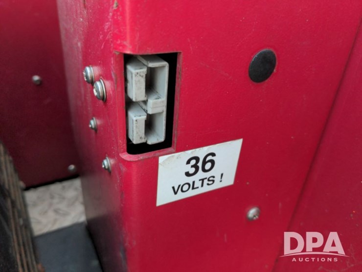 caterpillar-30-image-12