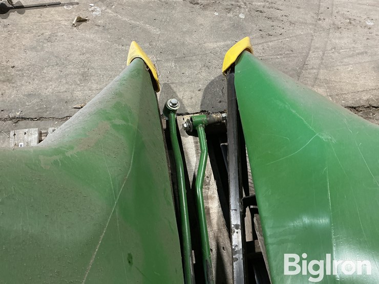 john-deere-s670-poly-snouts-image-9