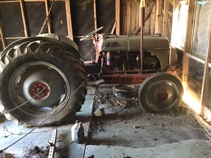 1947-ford-8n-image-3