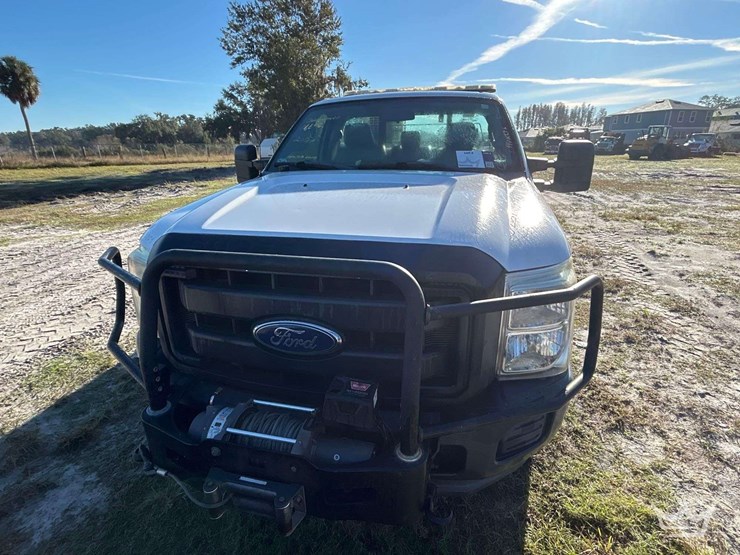 2015-ford-f350-image-26