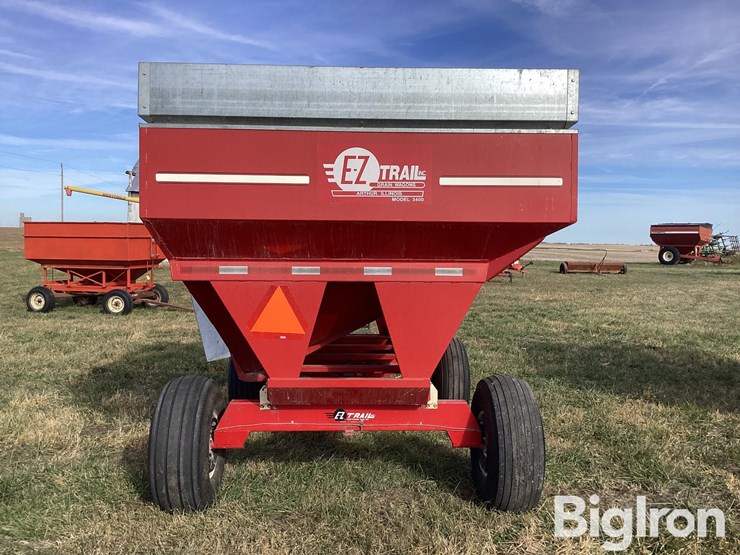 ez-trail-1348-b-400-bu-gravity-wagon-image-5