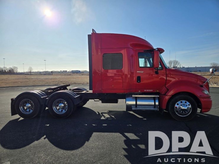 2011-international-prostar-image-4