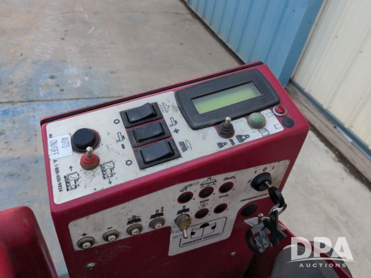 caterpillar-30-image-9