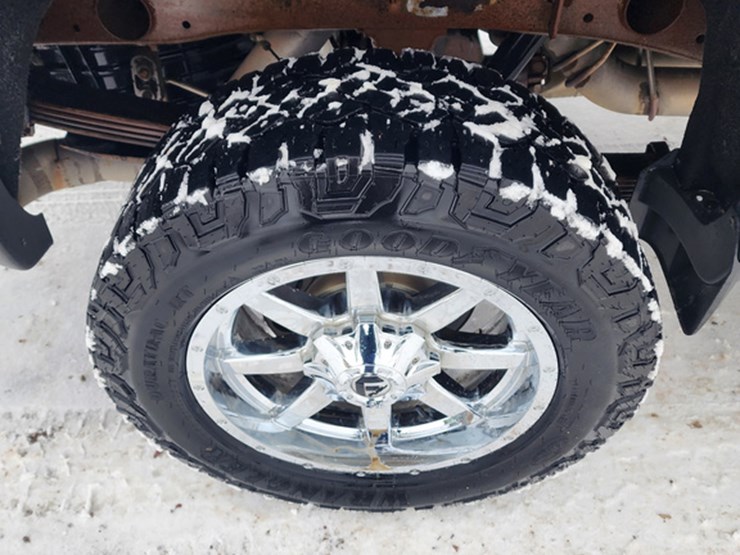 2015-gmc-2500-image-6