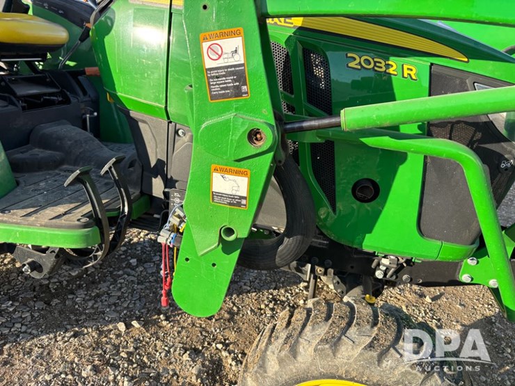 john-deere-2032r-image-38