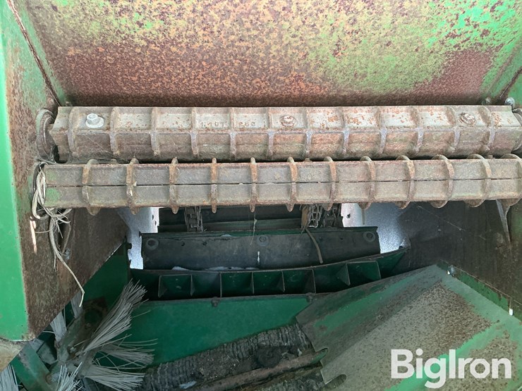 john-deere-300-image-20