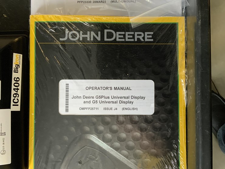 2025-john-deere-g5-plus-universal-display-image-11