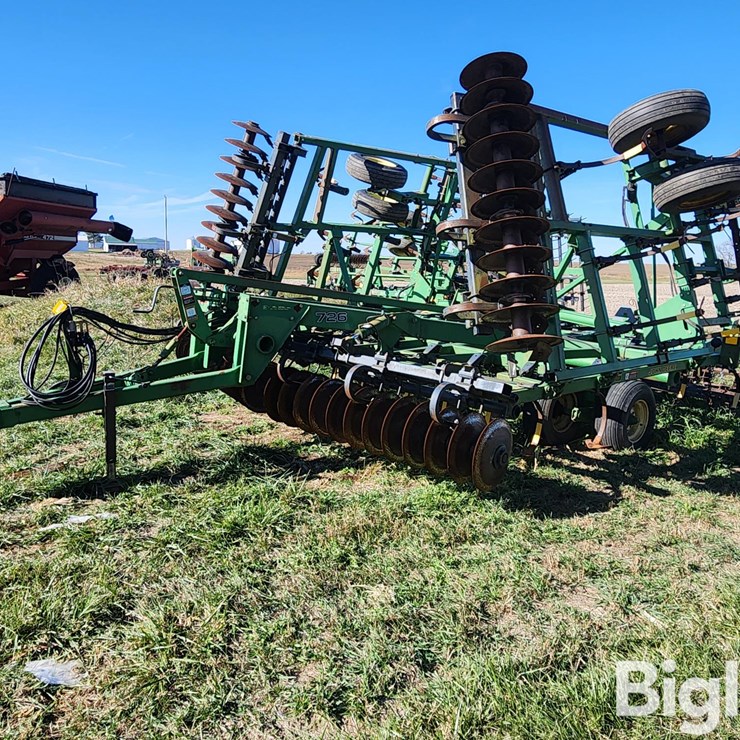 JOHN DEERE 726