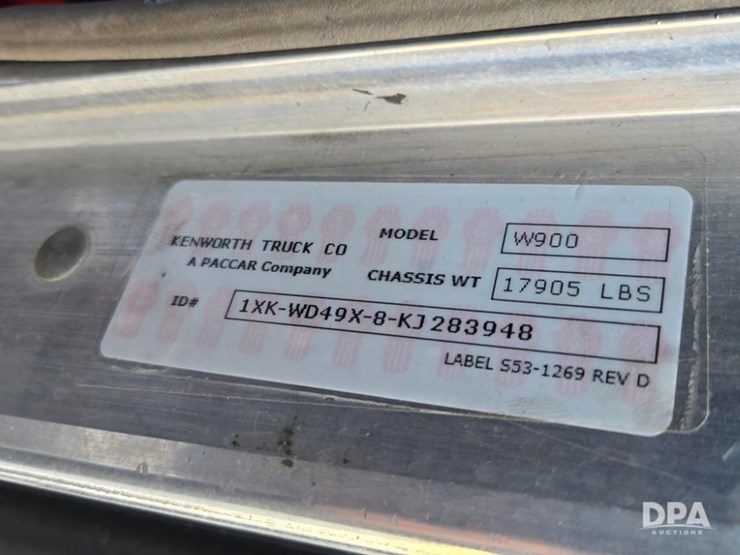 2019-kenworth-w900-image-15