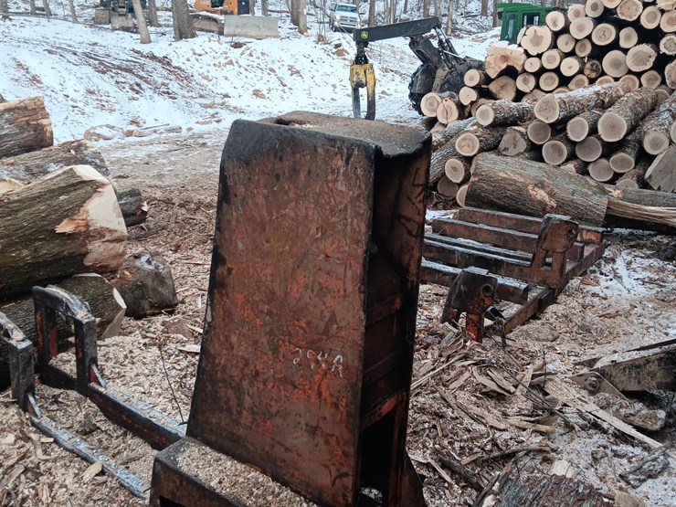 #143b-•-ctr-bucksaw*-image-2