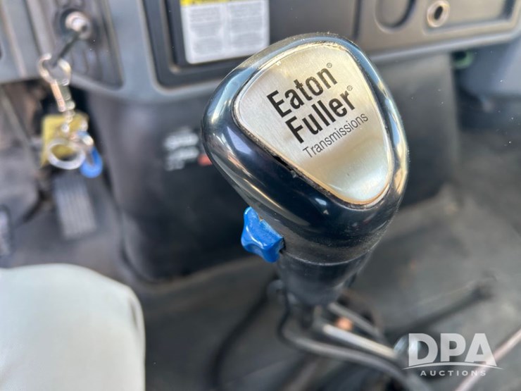 international-7400-image-63