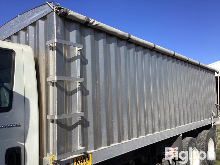 international-durastar-4400-image-11