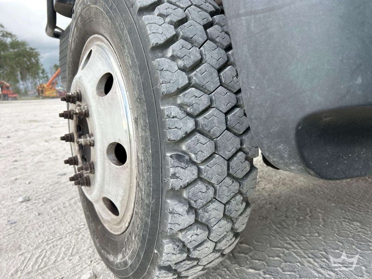 2013-ford-f450-image-40