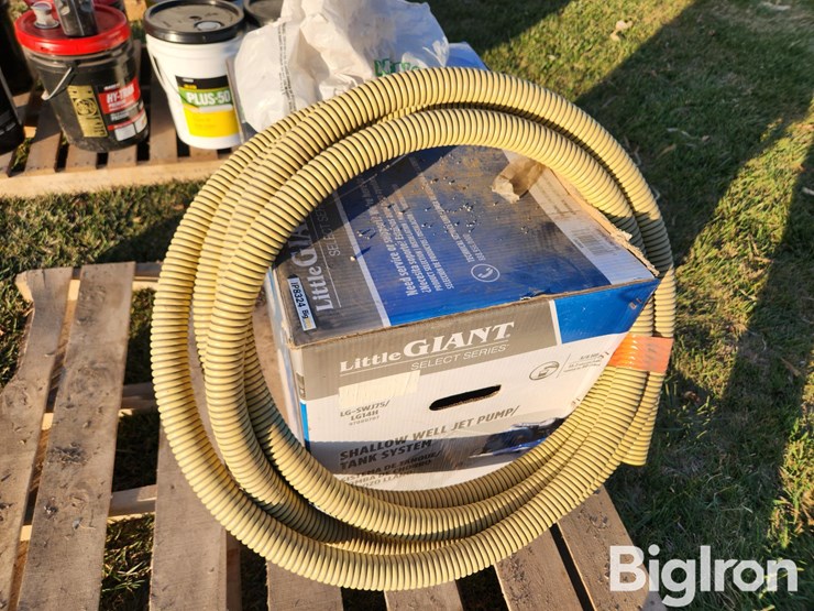 littlegiant-water-pump-w/-hose-image-8