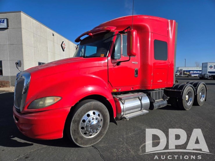 2011-international-prostar-image-1