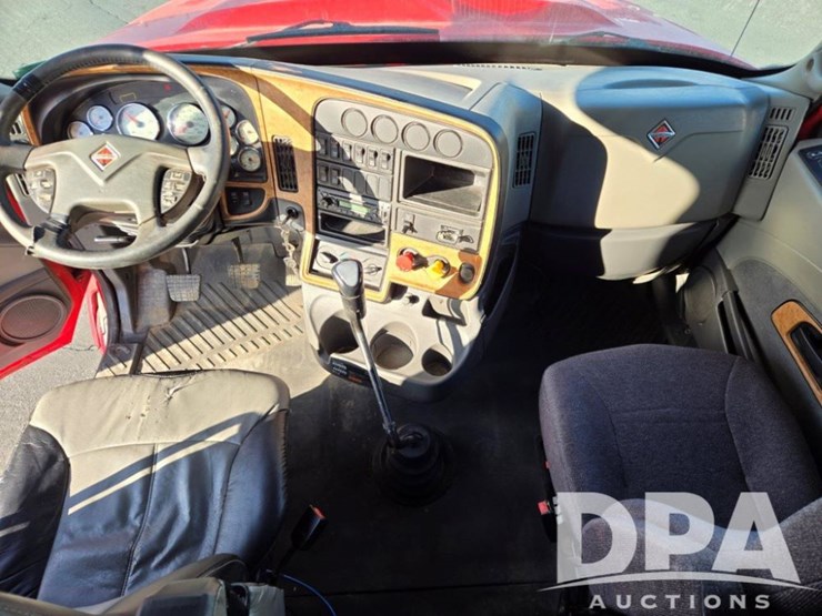 2011-international-prostar-image-28