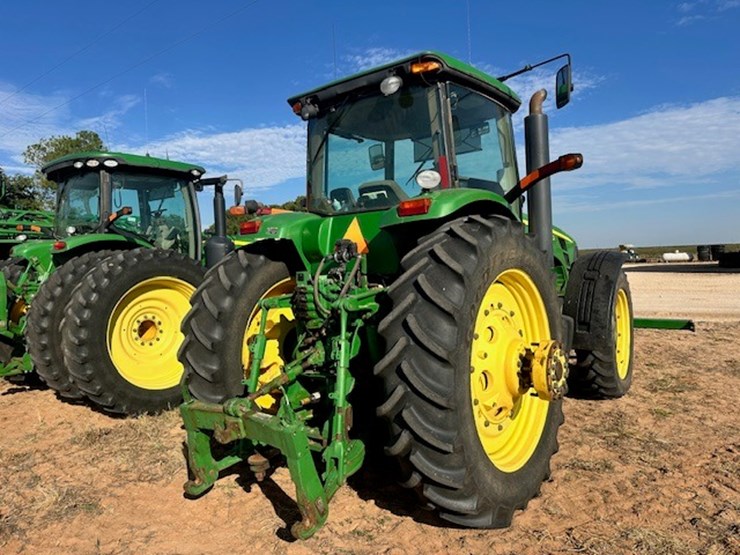 john-deere-8330-image-2