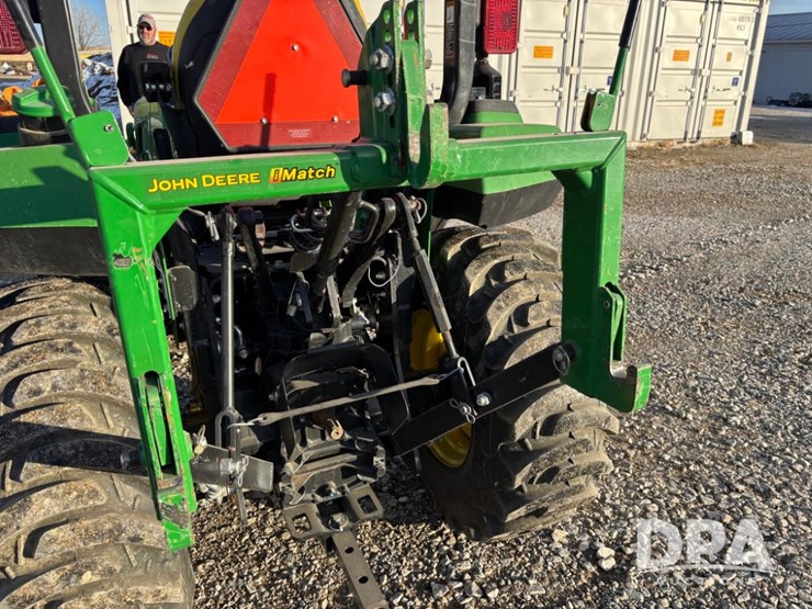 john-deere-2032r-image-24