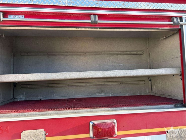 2004-pierce-tilt-crew-cab-pumper-fire-truck-image-31